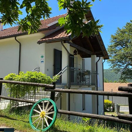 Bb Andre' Bed & Breakfast Vara Superiore Ngoại thất bức ảnh