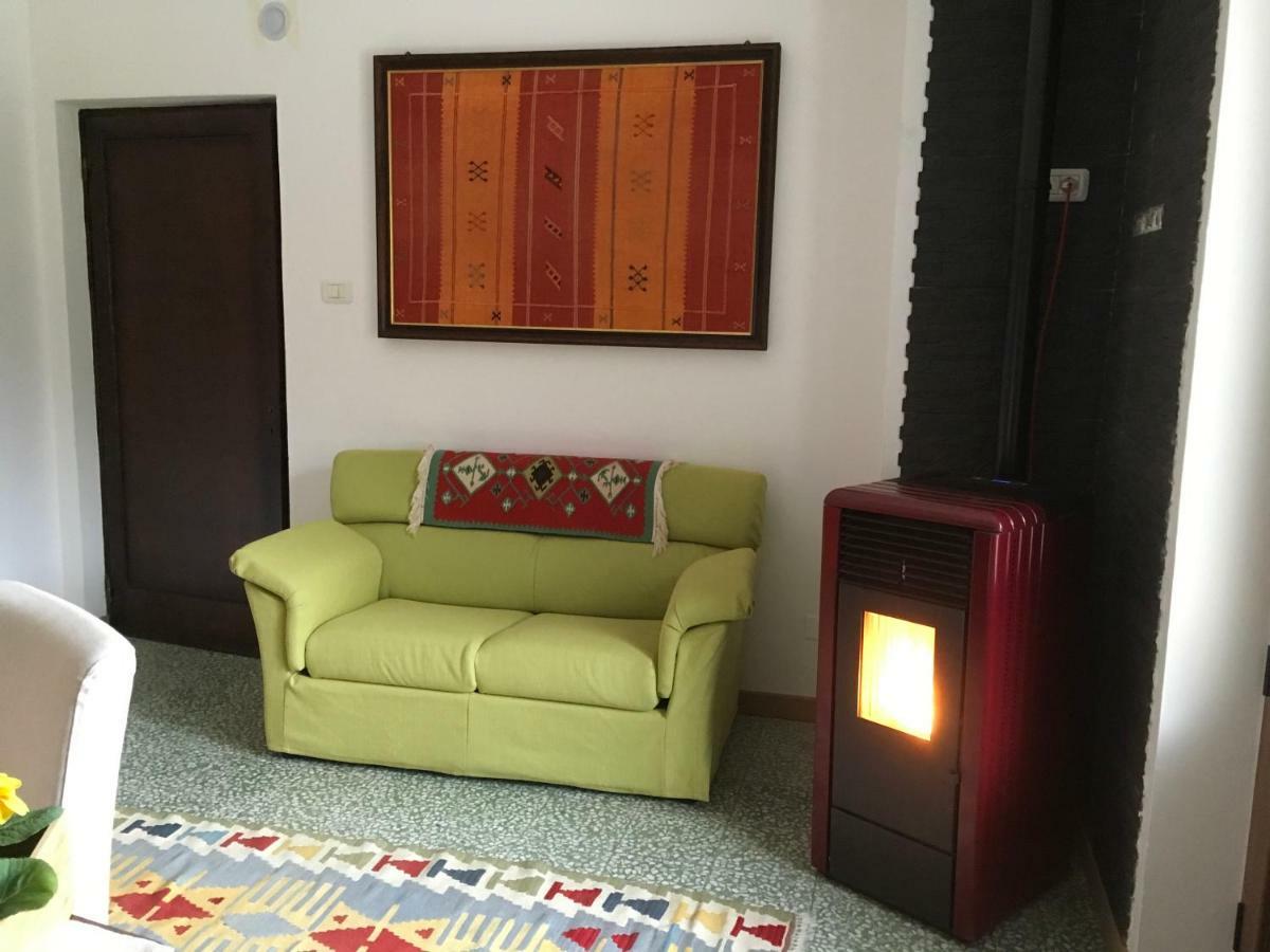 Bb Andre' Bed & Breakfast Vara Superiore Ngoại thất bức ảnh