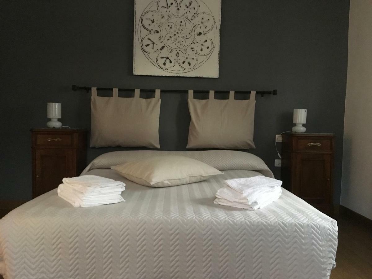Bb Andre' Bed & Breakfast Vara Superiore Ngoại thất bức ảnh